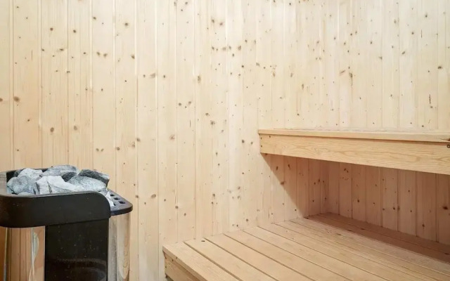10 Person Holiday Home in Aakirkeby
