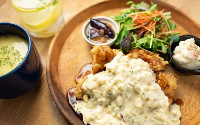 Ark Blue Hotel - Hostel