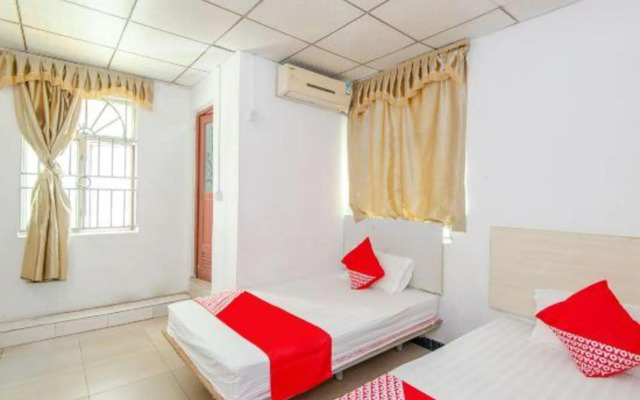 Longqiang Hostel