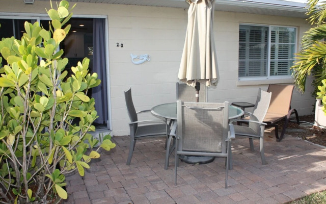 Jamaica Royale 020 - 1 Br Condo