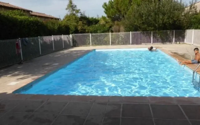 Piscine-Jardin-Parking 4 Lit Proche Cité
