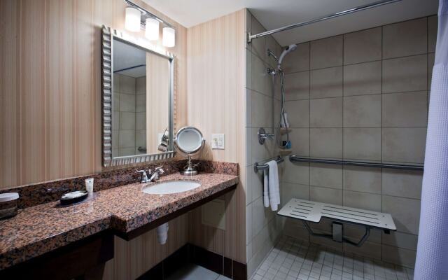 Crowne Plaza Milwaukee West