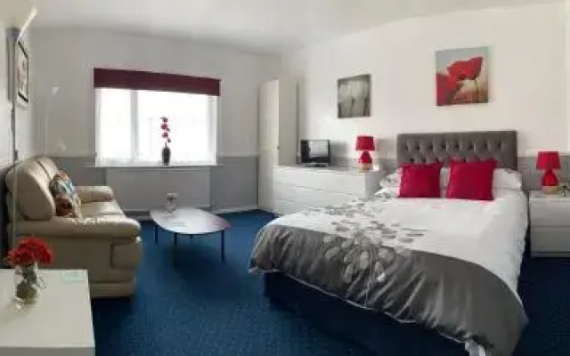 Chateau Dale Holiday Apartments