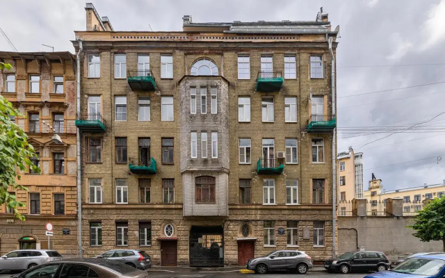 Apartments on Kavalergardskaya street 3
