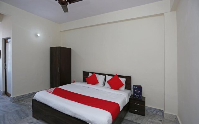 New Shanti Hotel by OYO Rooms