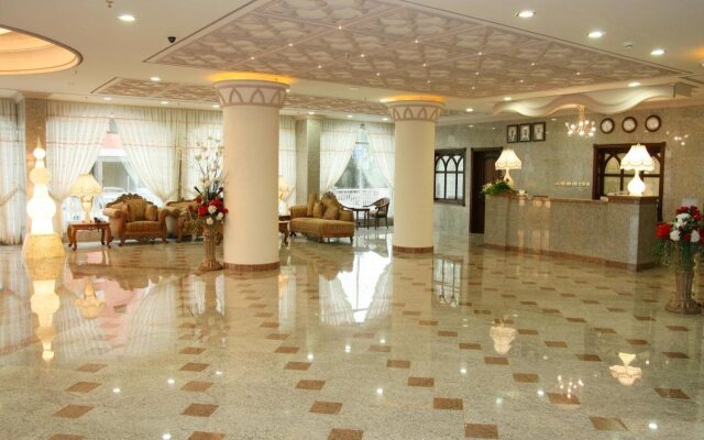 Sara Plaza Apartment Hotel