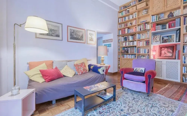 Amazing Apartment in Roma With Wifi and 2 Bedrooms