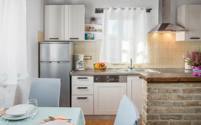 Beautiful Home in Sv lovrec With Wifi and 1 Bedrooms