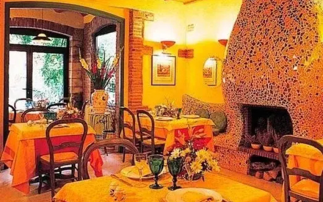 Host & Vinum - Le Clos des Pins