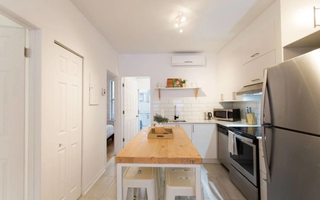 Live Like a Local in Le Plateau