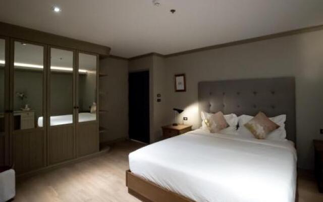 Thea, Executive Suite Serviced Apartment in Ekamai