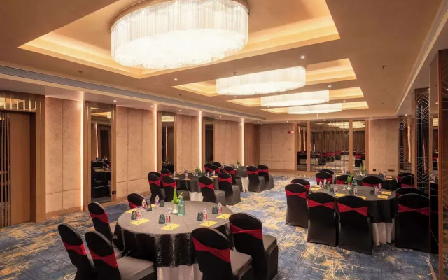 Golden Tulip Bhopal