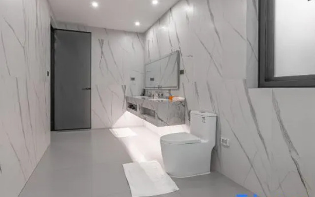 T M L-Urban 4 Bedroom-Independent Swimming Pool and Ktv