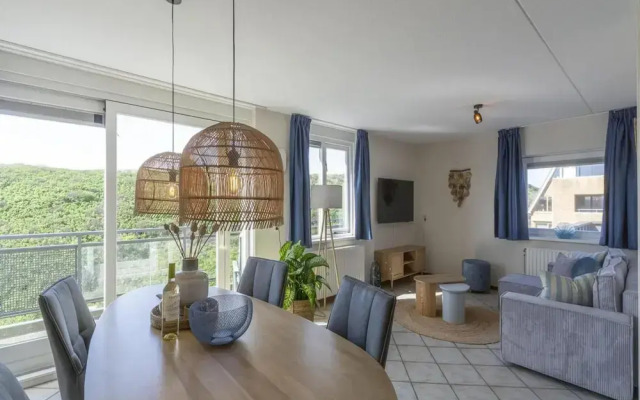 Modern Suites Near Beach