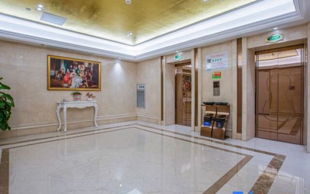 Vienna International Hotel (Nanchang Qingshan Lake Wanda Plaza)