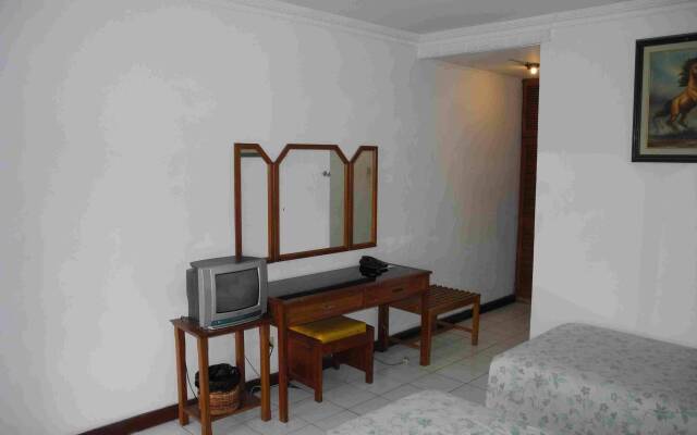 Aster Hotel & Restaurant