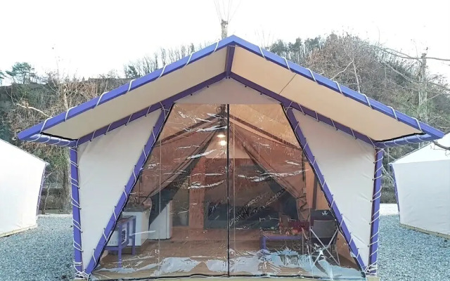 Aquamarine Glamping