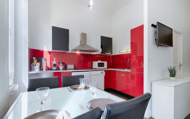 Modern Studio 3 Minutes From the Old Port!