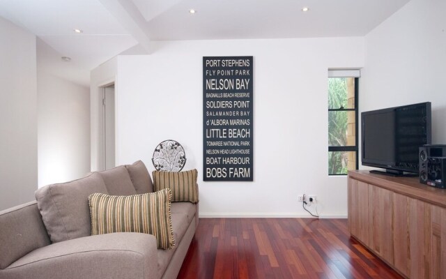 The Summit, Unit 4/25 Tomaree Street