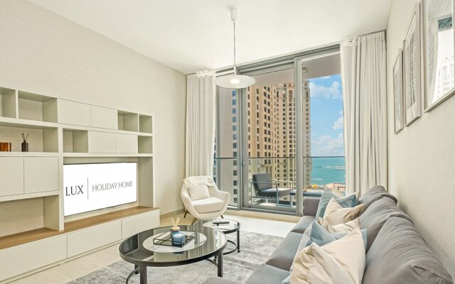 LUX Contemporary Suite Marina View 4