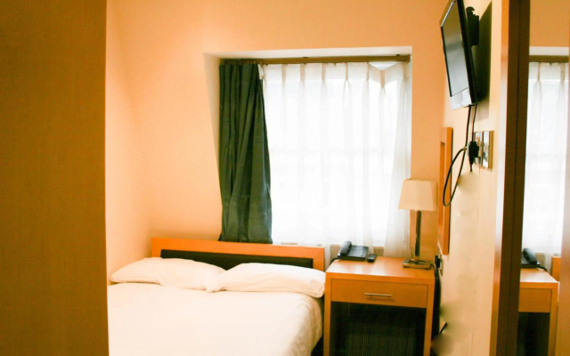 Cromwell International Hotel