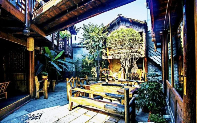 Dielianhua Cowherd Inn Zhangjiajie