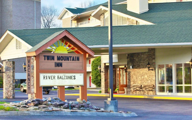 Twin Mountain Inn & Suites