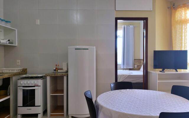 2 QUARTOS em CONDOMÍNIO TRANQUILO com PISCINA Estacionamento coberto  PARQUINHO para CRIANCAS - Cozinha Completa, VENTILADO, nascente, AR CONDICIONADO  800m da praia do PORTO DAS DUNAS e BEACH PARQUE - Ceará