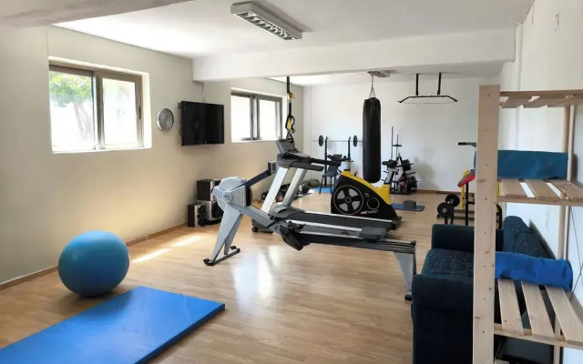 Villa Mirtylla luxury retreat. Pool Gym