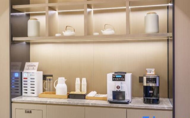 JI Hotel (Shenyang Zhongjie Huaiyuanmen Subway Station)