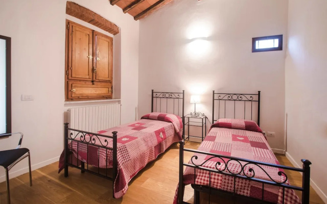 Central Location in Florence Inviting 3BD Apt