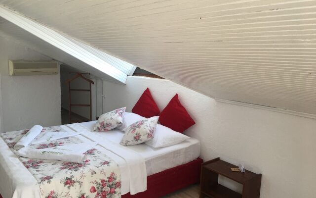 Cayirli Alacati Butik Otel