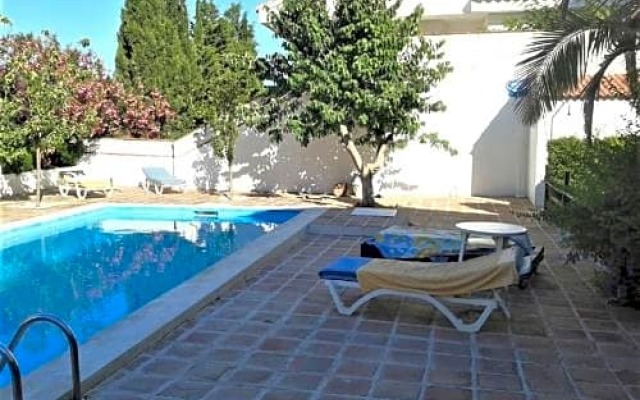 tu casa pool/bbq 15% off