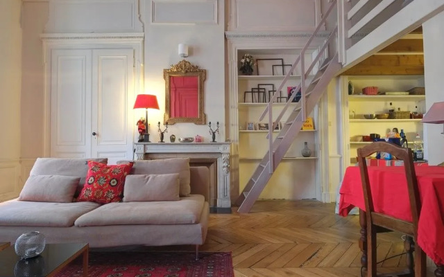 Honorê, Hôtel pour Nomades rêveurs