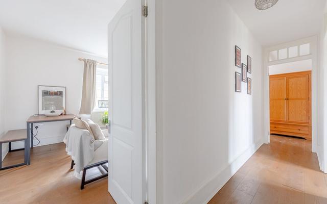 Stylish and Central 1 Bedroom Flat in Maida Vale