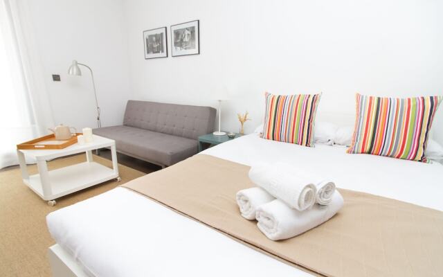 Cute Studio Dos Aceras