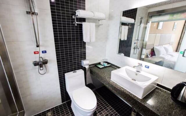 Jun Yi Business Hotel