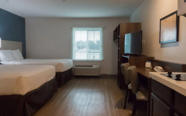 WoodSpring Suites Bakersfield East