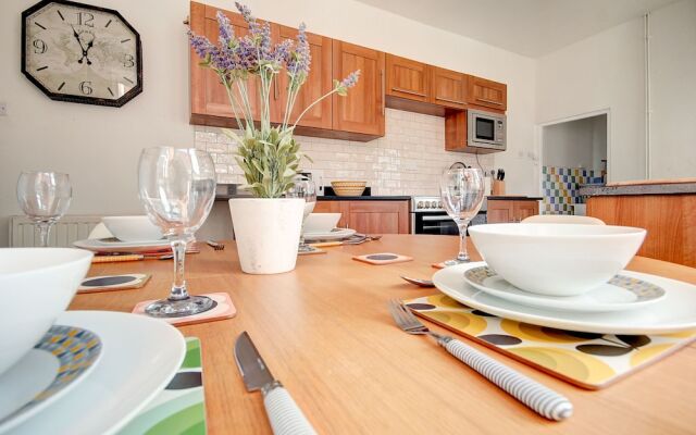 Upperton Road Guest Lodge