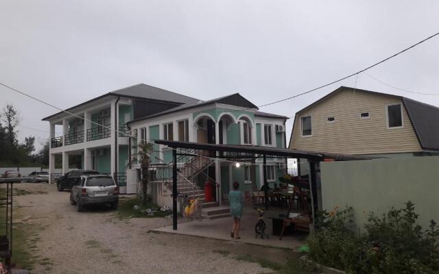 Guest house on Gagarina 10