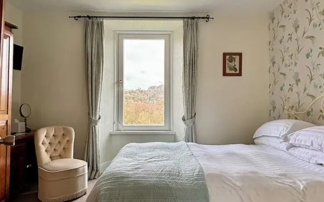 Forest How Guest House