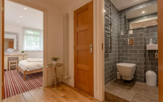 1 Bedroom Apartment Near South Bank