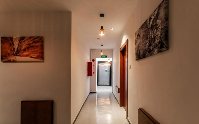 Canary Hotel