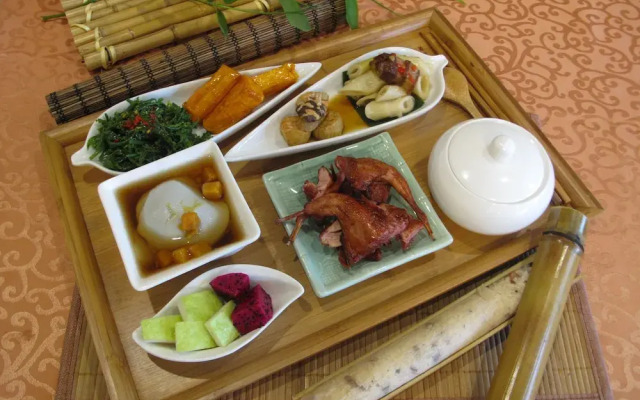 Bamboo Paradise Resort & The Bamboo Inn