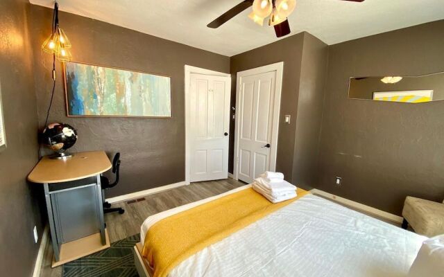 Adorable Bungalow Near Downtown Loveland!