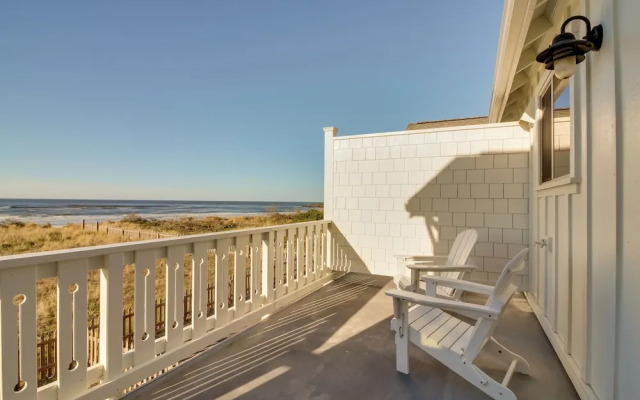 Scenic Bandon Vacation Rental w/ Beach Access!