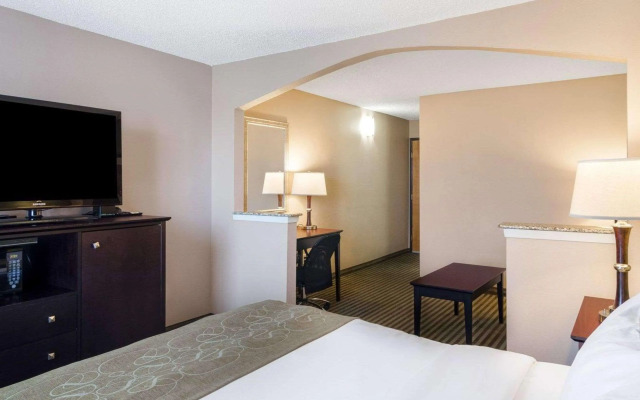 Quality Suites Irving-Las Colinas