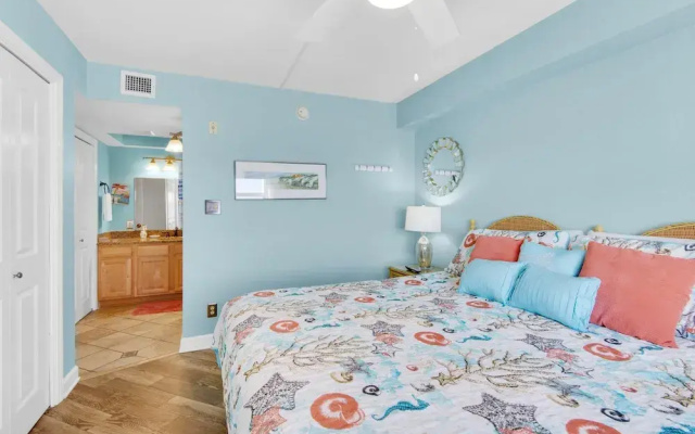 Regency Towers 702 West- Azure Pleasure