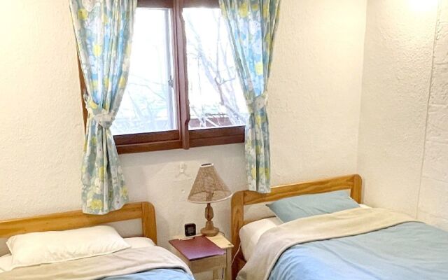 Gallery Hara & Guest House