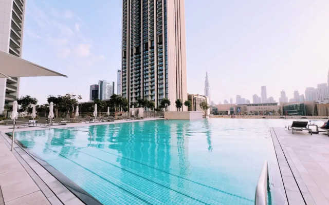 Sleek 2BR at Downtown Close to Dubai Mall